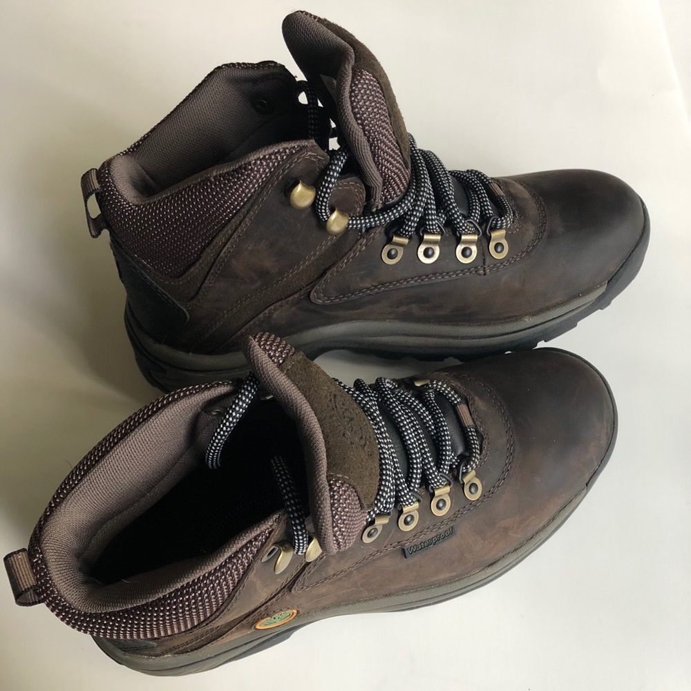 LIKE NEW TIMBERLAND white ledge Waterproof Leather